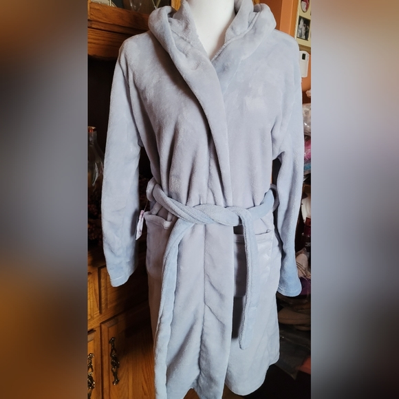 Summer & Rose Plush Grey -Blue Robe. New - Picture 2 of 4